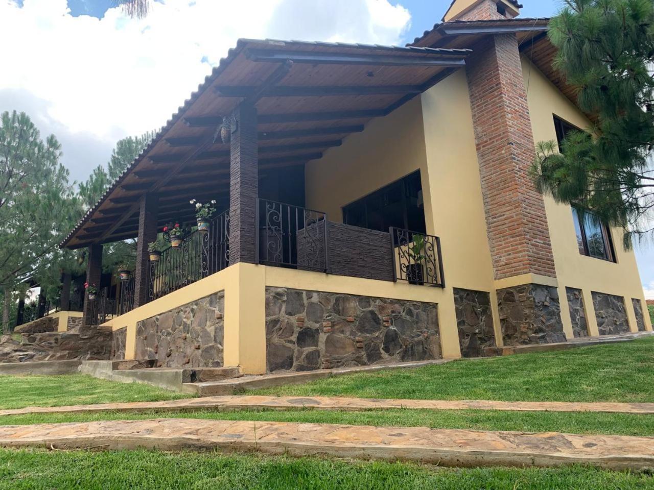 Cabana No.7 Puerta Del Bosque Mazamitla. Buitenkant foto